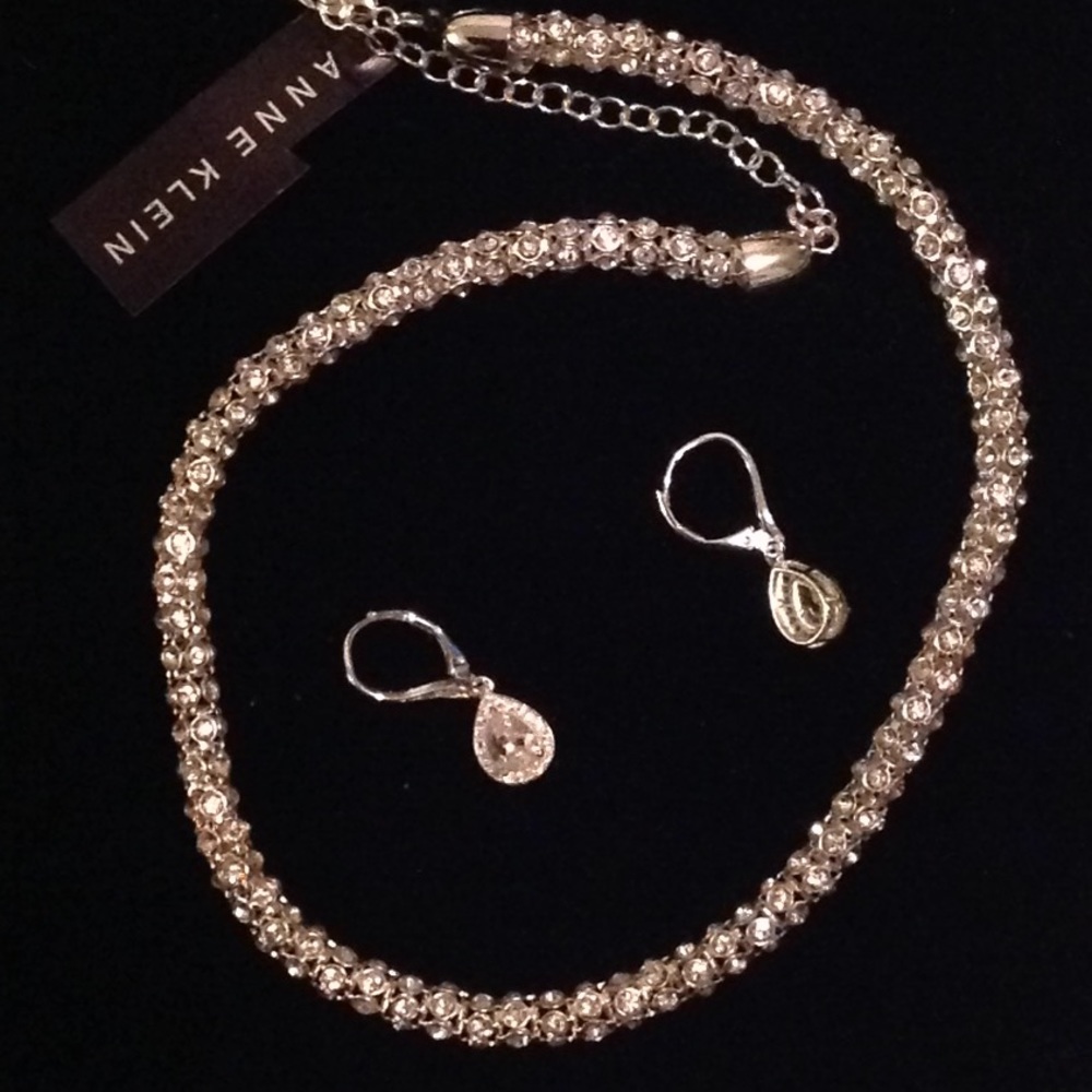 Necklace & earrings